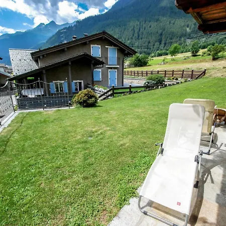 Locazione Turistica Bucaneve Apartmán *