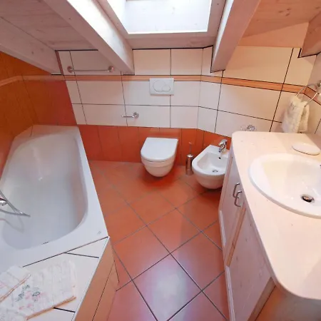Locazione Turistica Bucaneve Apartmán *